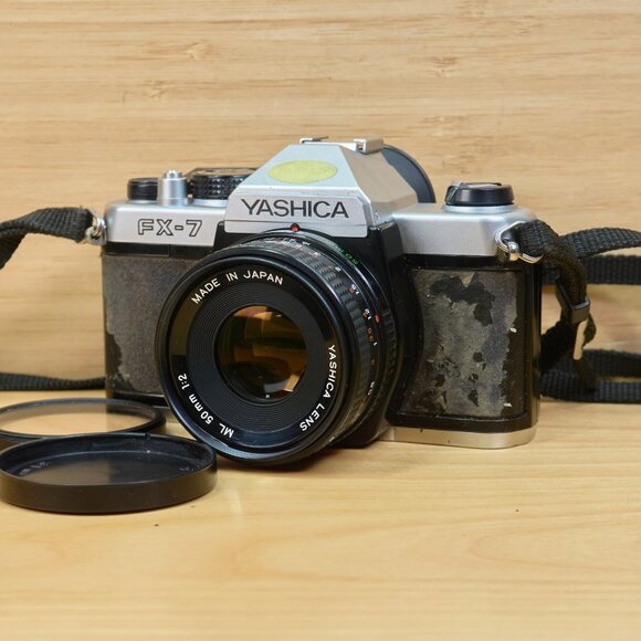 Yashica FX-7 35mm SLR Film Camera, with Yashica 50mm f2 Lens, Made in Japan - Picture 3 of 16